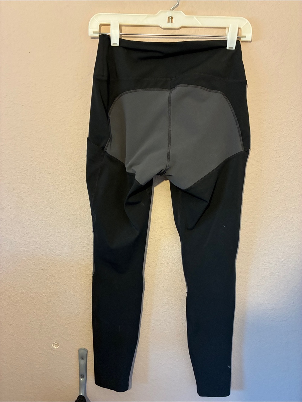 Fjallraven Black Leggings with Gray Knee Panels - Picture 2 of 3